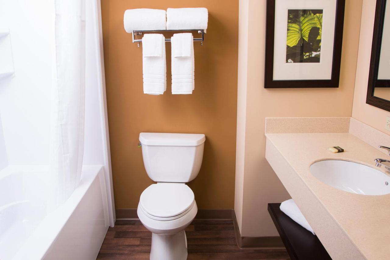 Mainstay Suites Columbus North - Worthington Экстерьер фото